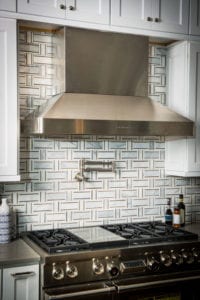 Range Hoods: Should You Choose Metal or Wood?